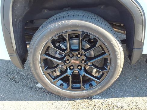 New 2026 GMC Sierra 1500 SLT image 8