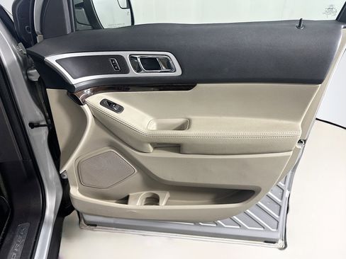 Used 2014 Ford Explorer Limited w/ Equipment Group 301A FWD image 35