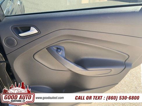 Used 2016 Ford Escape SE w/ Equipment Group 201A image 10