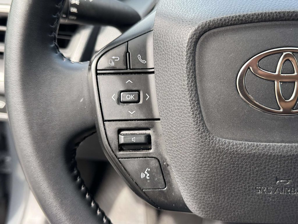 Used 2024 Toyota Prius LE FWD image 22
