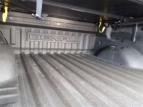 Used 2021 GMC Canyon Denali image 32