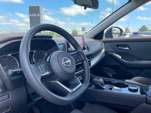 Used 2023 Nissan Rogue SV AWD/4WD image 10