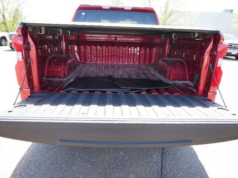 Used 2023 Chevrolet Silverado 1500 LT w/ Z71 Off-Road Package AWD/4WD image 14