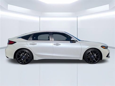 Used 2024 Honda Civic Sport Touring image 3