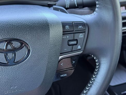 Used 2025 Toyota Camry SE FWD image 26