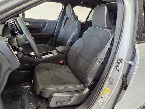 Certified 2023 Volvo XC40 Recharge Ultimate w/ Protection Package Premier image 6