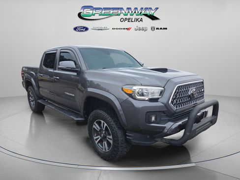 Used 2019 Toyota Tacoma TRD Sport image 1