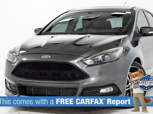 Used 2015 Ford Focus ST w/ Equipment Group 401A FWD image 2