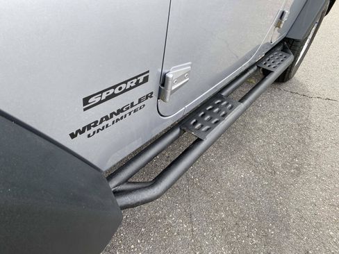 Used 2016 Jeep Wrangler Unlimited Sport w/ Quick Order Package 24S AWD/4WD image 10