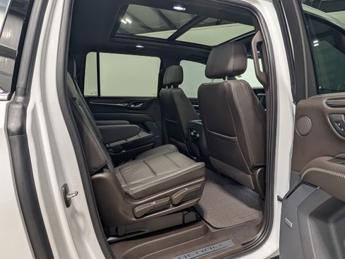Used 2023 GMC Yukon XL Denali image 21