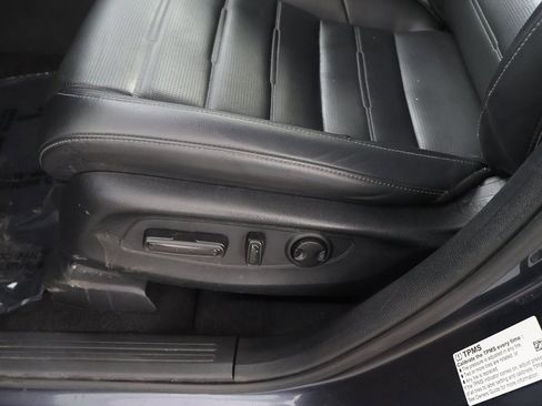 Used 2023 Honda CR-V EX-L image 30