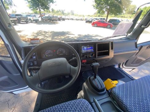 Used 2024 Isuzu NPR image 24