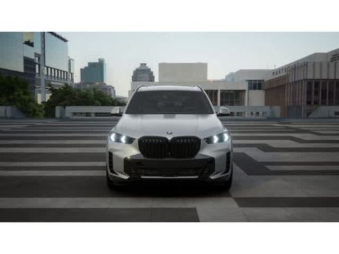 New 2026 BMW X5 xDrive50e w/ M Sport Package image 3
