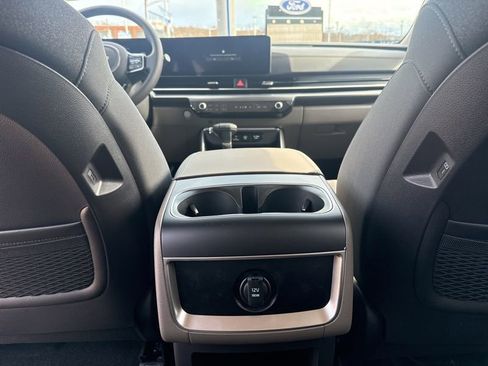New 2026 Kia Carnival LX image 22