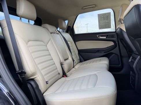 Used 2023 Ford Edge SEL w/ Convenience Package image 41