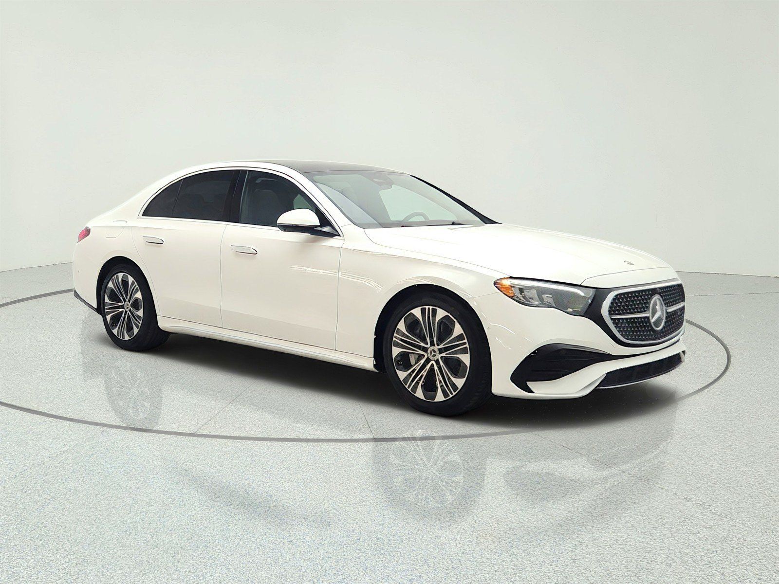 Used 2026 Mercedes-Benz E 450 4MATIC Sedan w/ Winter Package image 3