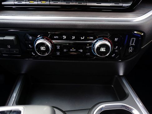 New 2026 GMC Sierra 1500 SLT image 23