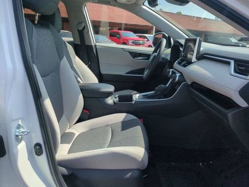Certified 2025 Toyota RAV4 XLE w/ Convenience Package AWD/4WD image 32