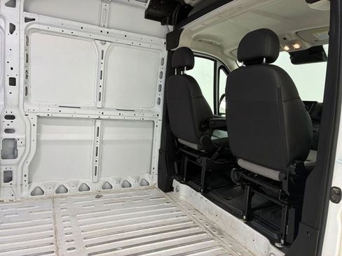 Used 2025 RAM ProMaster 2500 w/ Convenience Group FWD image 17