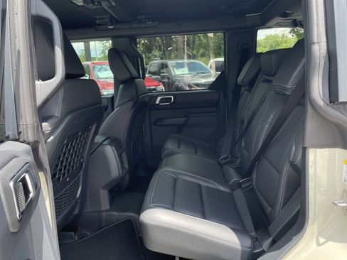 New 2025 Ford Bronco Badlands image 35