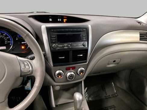 Used 2010 Subaru Forester 2.5X Limited AWD/4WD image 6
