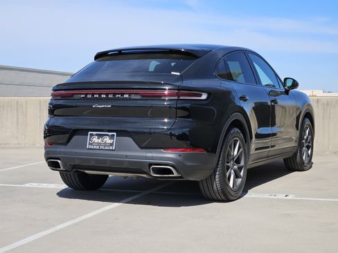 Certified 2025 Porsche Cayenne Coupe image 8
