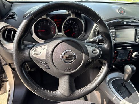 Used 2017 Nissan Juke SV w/ Technology Package FWD image 13