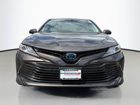 Used 2020 Toyota Camry XLE FWD image 15