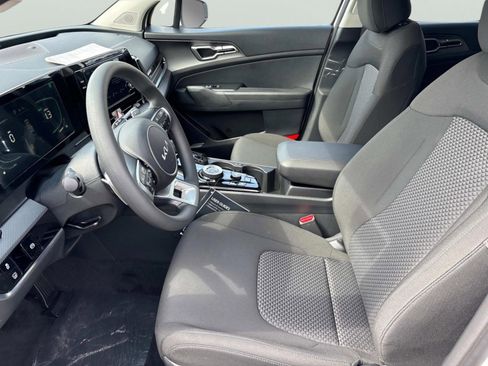 New 2025 Kia Sportage LX image 21