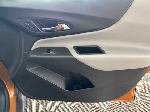 Used 2018 Chevrolet Equinox LS FWD image 21
