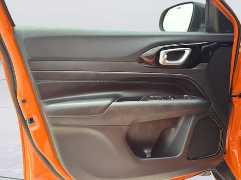New 2026 Jeep Compass Latitude AWD/4WD image 19