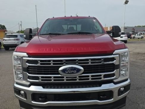 Used 2024 Ford F250 XLT w/ FX4 Off-Road Package AWD/4WD image 8