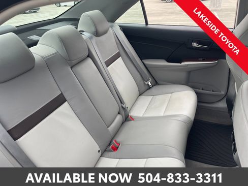 Used 2014 Toyota Camry XLE image 18