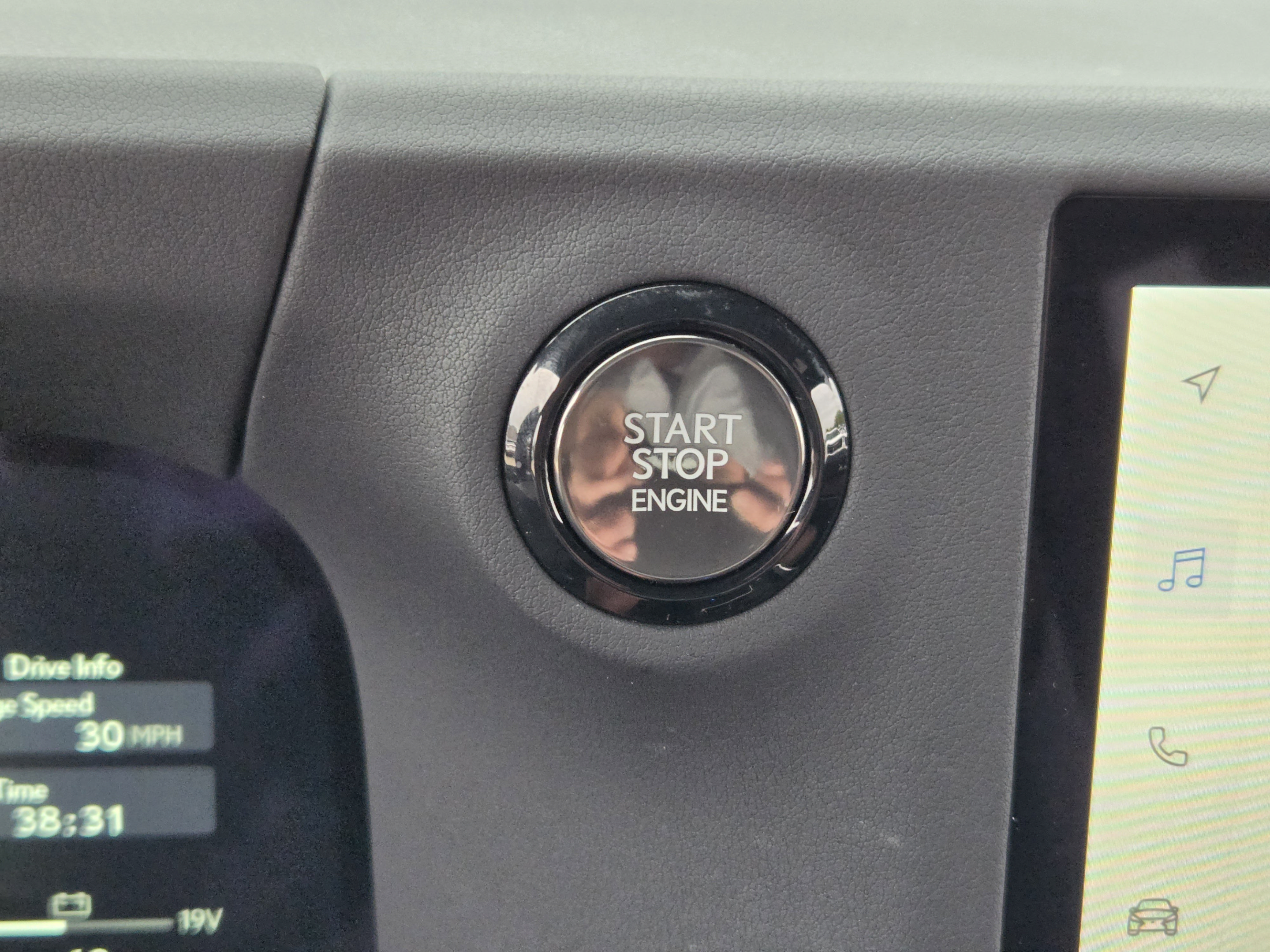 Used 2024 Lexus GX 550 w/ Accessory Package (Z1) AWD/4WD image 12
