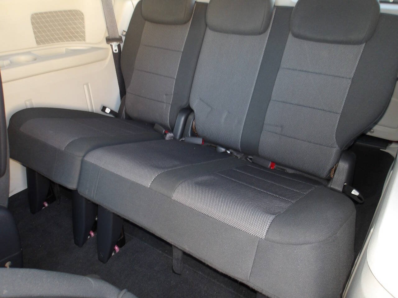Used 2008 Dodge Grand Caravan SE FWD image 6