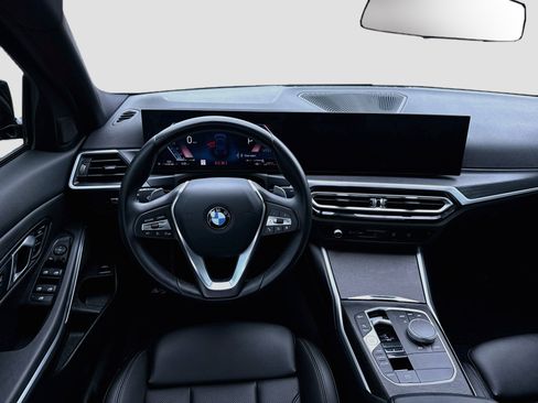 Used 2024 BMW 330i Sedan w/ Convenience Package RWD image 16