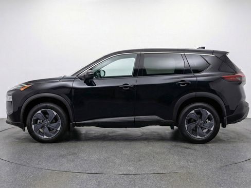 Used 2025 Nissan Rogue SV image 5