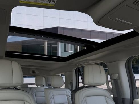 New 2026 Lincoln Navigator Reserve w/ Jet Appearance Package AWD/4WD image 23