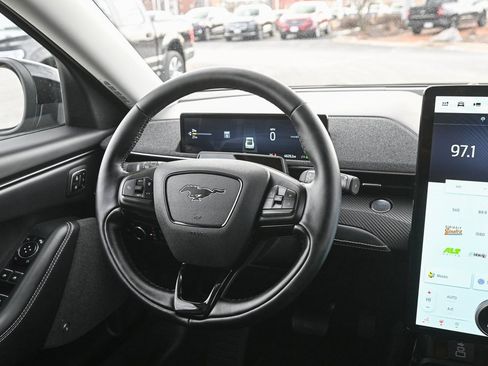 Used 2025 Ford Mustang Mach-E Premium image 31