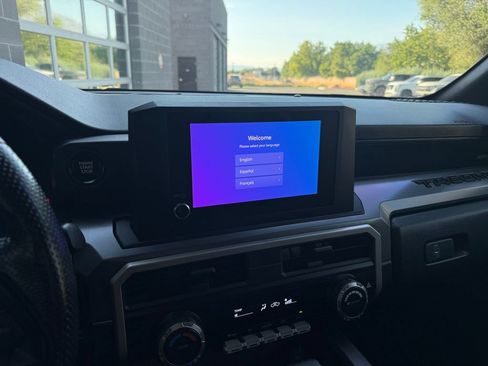 Used 2024 Toyota Tacoma SR5 AWD/4WD image 23