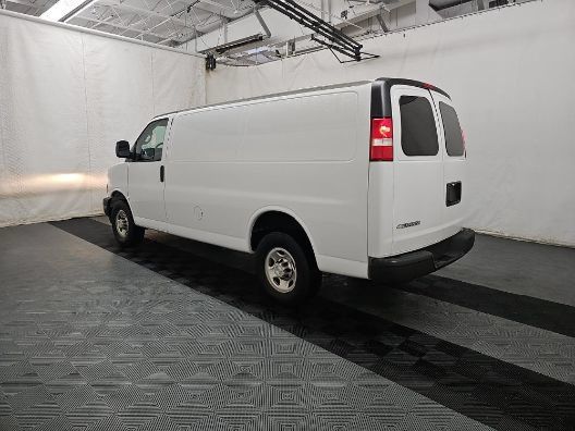 Used 2020 Chevrolet Express 2500 RWD image 6