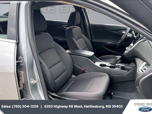 Used 2023 Chevrolet Malibu LT w/ Driver Confidence Package image 6