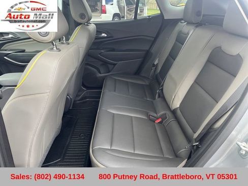Used 2024 Chevrolet Trax ACTIV w/ Sunroof Package FWD image 27
