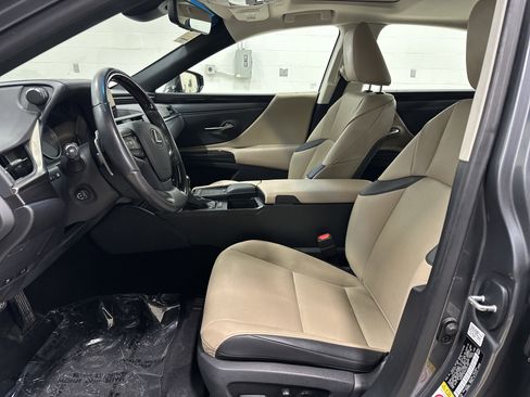 Used 2019 Lexus ES 350 image 16