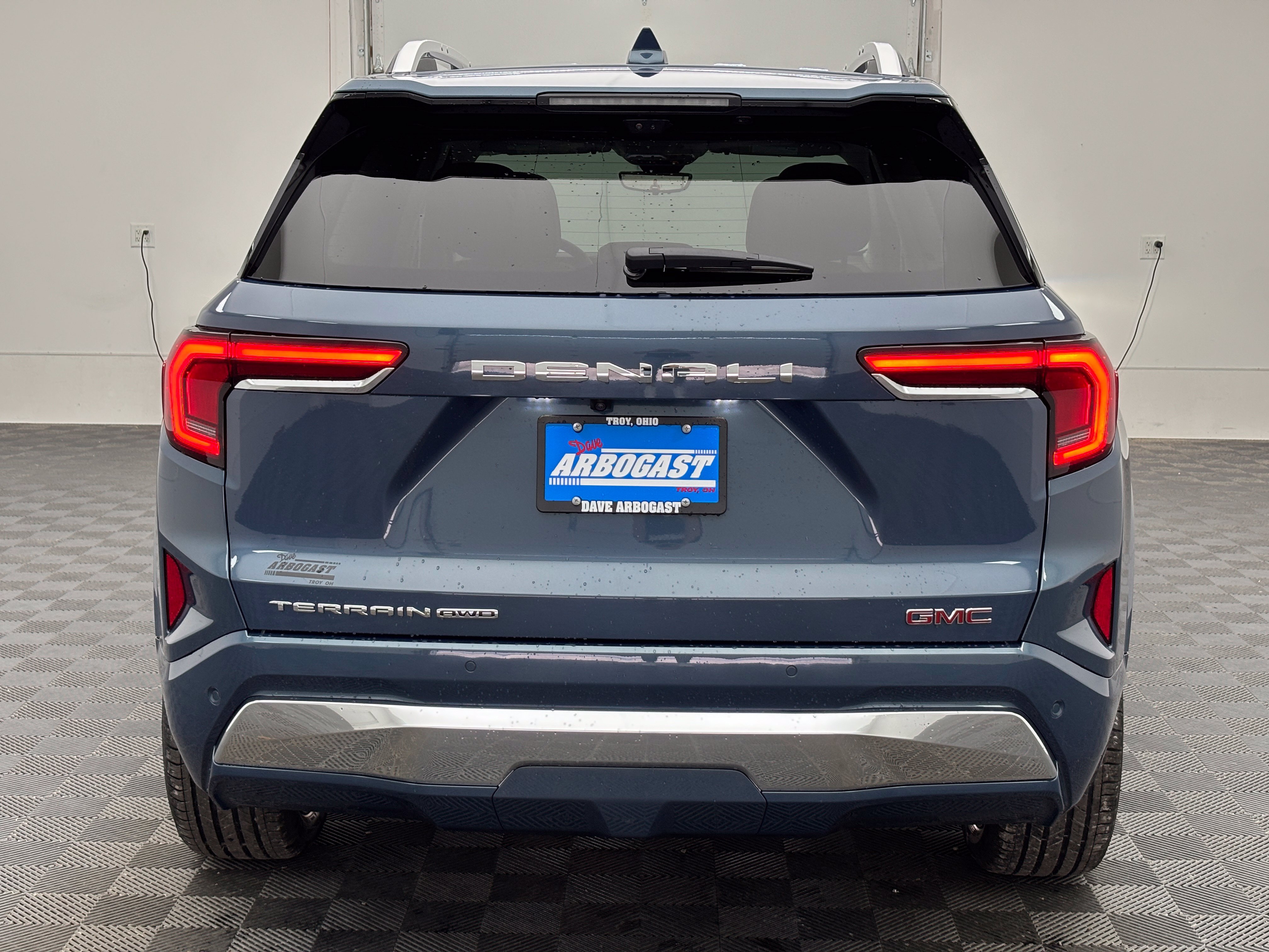 New 2027 GMC Terrain Denali w/ LPO, Floor Liner Package AWD/4WD image 11