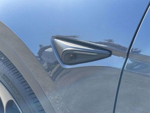 Used 2024 Tesla Model Y Performance image 7