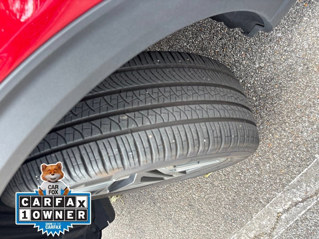 Used 2025 Ford Explorer ST-Line w/ Premium Package RWD image 8