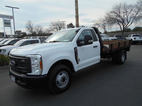 Used 2024 Ford F350 XL image 1