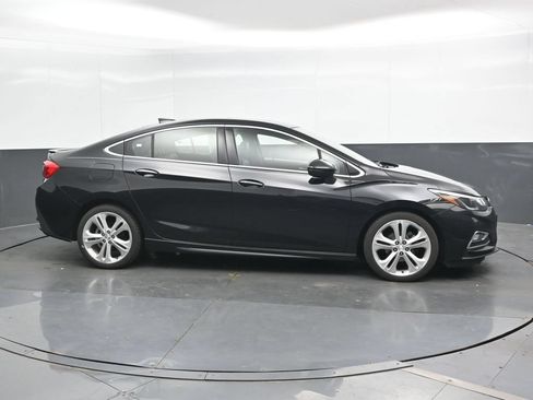 Used 2016 Chevrolet Cruze Premier FWD image 4