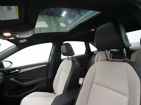 Used 2020 Volkswagen Jetta R-Line w/ R-Line Cold Weather Package image 31